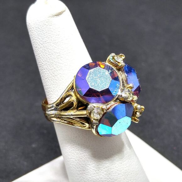 Vintage Aurora Borealis Rhinestone Ring, Adjustable US Size 7, 1960s - Picture 6 of 10